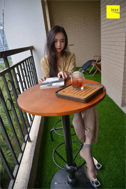 [IESS异思趣向] 2018.04.15 丝足便当218:《小羽、船袜、短丝和平底鞋》小羽 - IESS